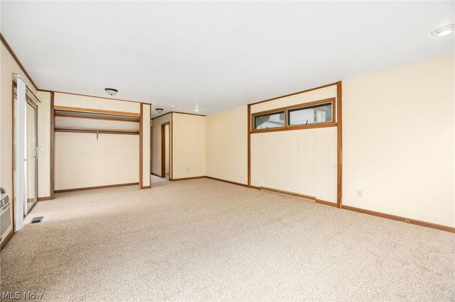 31 Medford Avenue, Akron, OH 44310