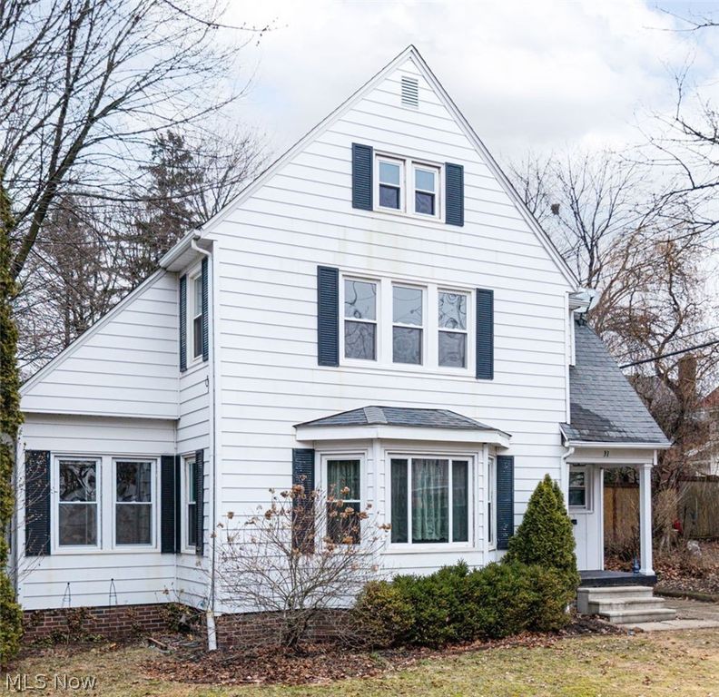 31 Medford Avenue, Akron, OH 44310