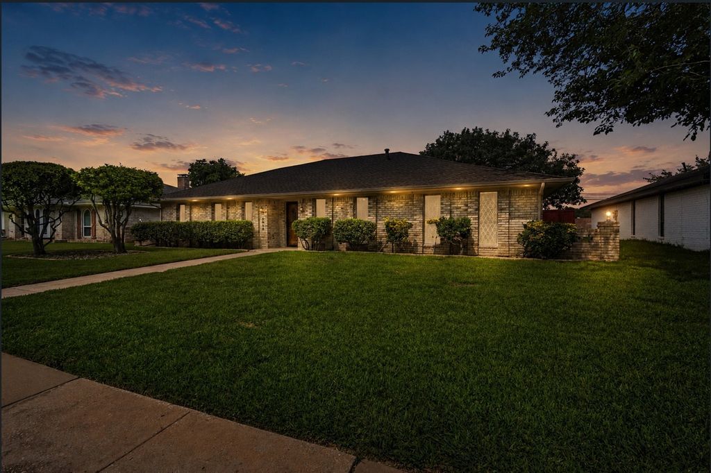 2909 Las Palmas Lane, Plano, TX 75075