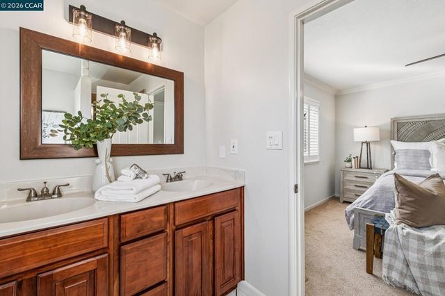 876 Santa Ana Dr, Pittsburg, CA 94565