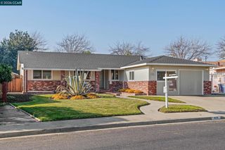876 Santa Ana Dr, Pittsburg, CA 94565
