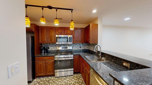 1109 Round Pointe Drive 1109, Haverstraw, NY 10927