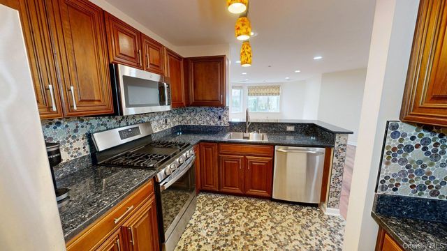 1109 Round Pointe Drive 1109, Haverstraw, NY 10927