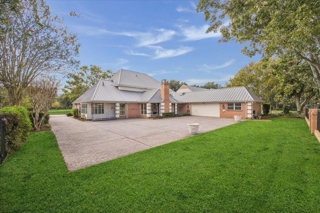 3014 Hampton Drive, Missouri City, TX 77459