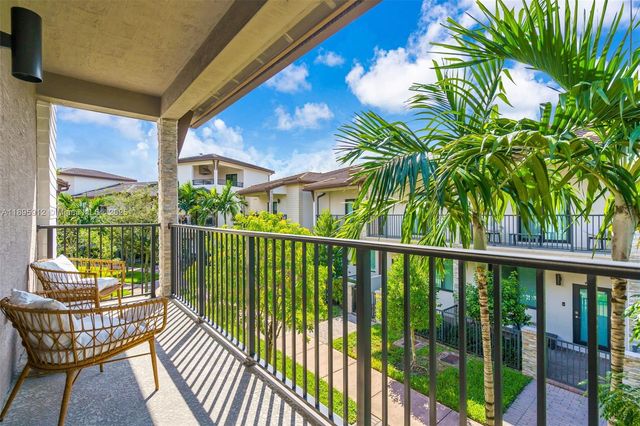 4963 NW 83rd Path 4963, Doral, FL 33166