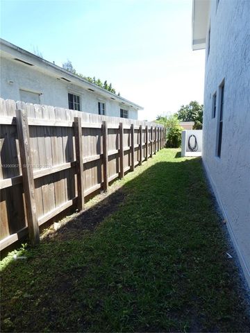 14212 NE 4th Ave, Miami, FL 33161