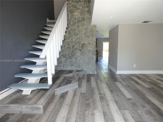 14212 NE 4th Ave, Miami, FL 33161