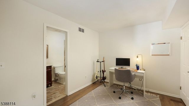 5 Harrow Ln, Bedminster Twp., NJ 07921