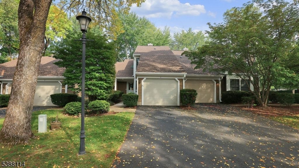 5 Harrow Ln, Bedminster Twp., NJ 07921