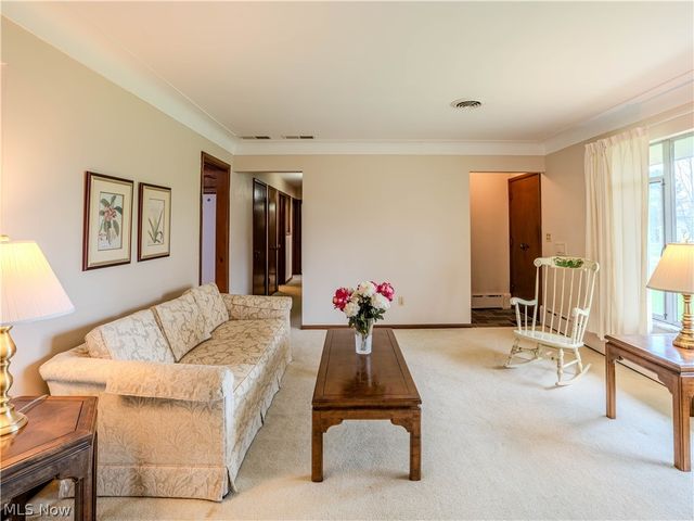 10073 Delsy Drive, North Royalton, OH 44133