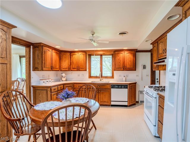10073 Delsy Drive, North Royalton, OH 44133
