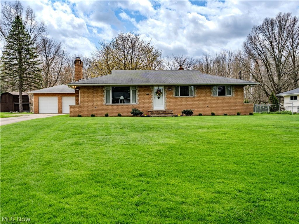10073 Delsy Drive, North Royalton, OH 44133
