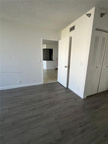 3300 NE 191st St 909, Aventura, FL 33180