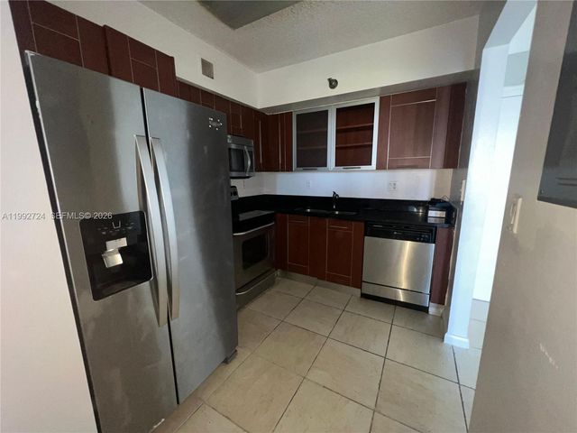 3300 NE 191st St 909, Aventura, FL 33180