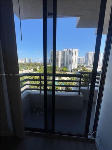 3300 NE 191st St 909, Aventura, FL 33180