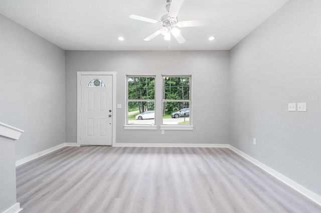 16985 Glenheath St, Montgomery, TX 77316