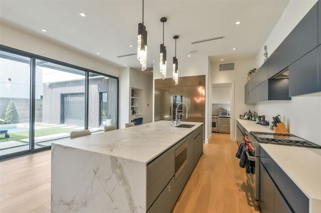 3003 Virginia Street, Houston, TX 77098