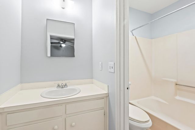 121 Canvasback B, Summerville, SC 29485