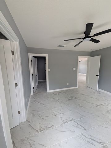 5523 SAN JACINTO Drive 9, Granbury, TX 76048