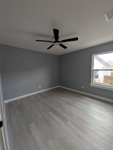 5523 SAN JACINTO Drive 9, Granbury, TX 76048