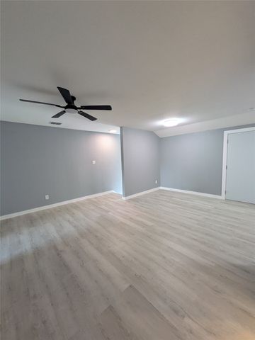 5523 SAN JACINTO Drive 9, Granbury, TX 76048