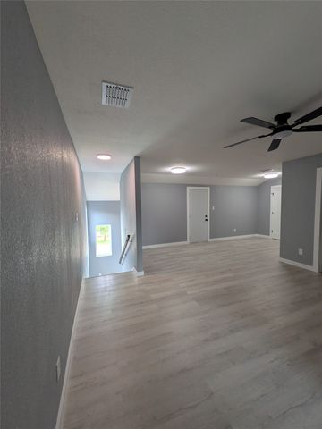 5523 SAN JACINTO Drive 9, Granbury, TX 76048