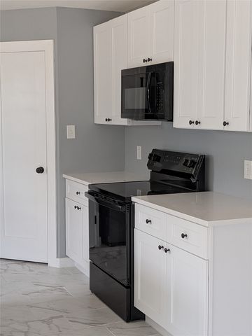 5523 SAN JACINTO Drive 9, Granbury, TX 76048