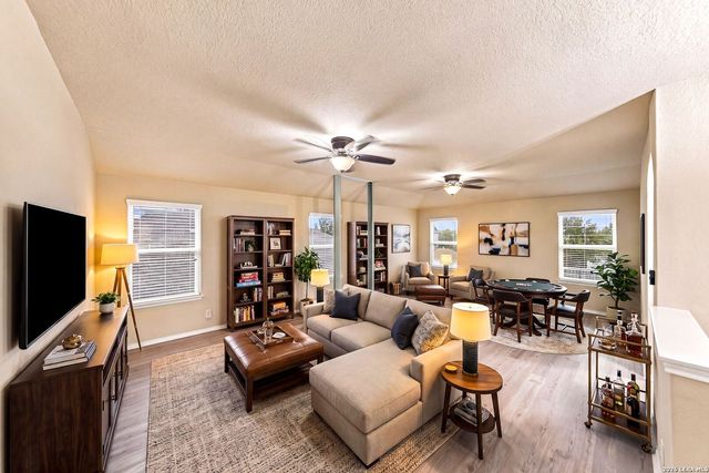 8834 Double Oak, San Antonio, TX 78254