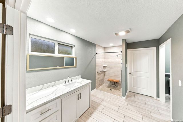 8834 Double Oak, San Antonio, TX 78254