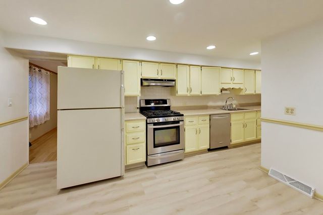 6345 N Nordica Avenue, Chicago, IL 60631