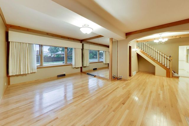 6345 N Nordica Avenue, Chicago, IL 60631