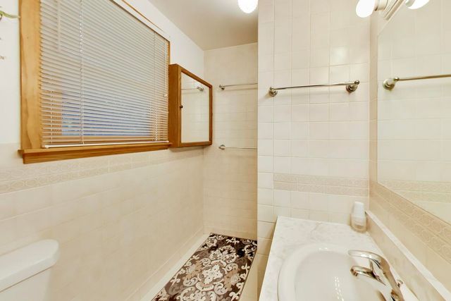 6345 N Nordica Avenue, Chicago, IL 60631