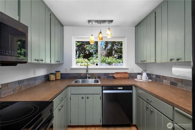 4018 MacAdam Court SE, Olympia, WA 98501