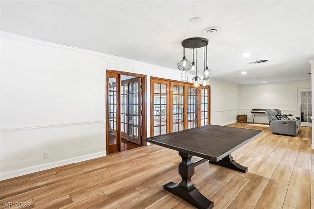 3689 North Rosecrest Circle, Las Vegas, NV 89121