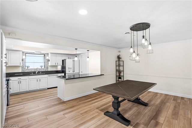 3689 North Rosecrest Circle, Las Vegas, NV 89121