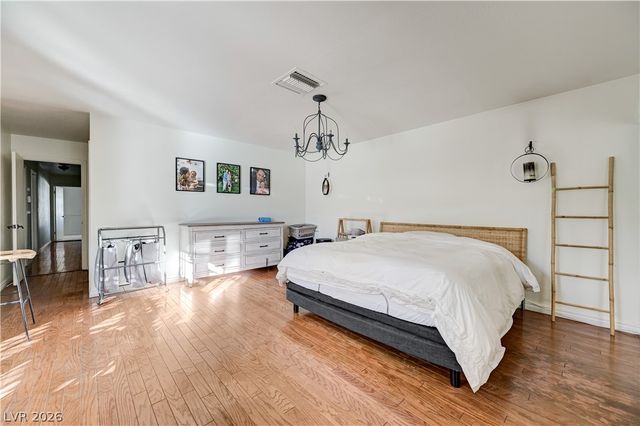 3689 North Rosecrest Circle, Las Vegas, NV 89121