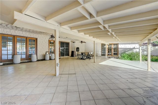3689 North Rosecrest Circle, Las Vegas, NV 89121