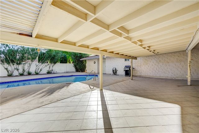 3689 North Rosecrest Circle, Las Vegas, NV 89121