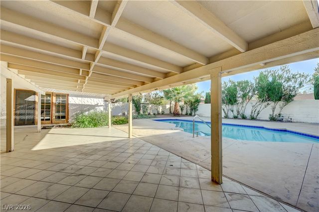 3689 North Rosecrest Circle, Las Vegas, NV 89121