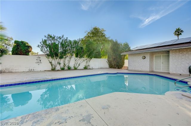3689 North Rosecrest Circle, Las Vegas, NV 89121