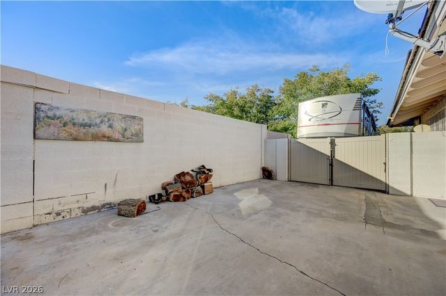 3689 North Rosecrest Circle, Las Vegas, NV 89121