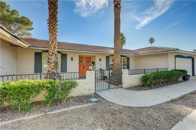 3689 North Rosecrest Circle, Las Vegas, NV 89121