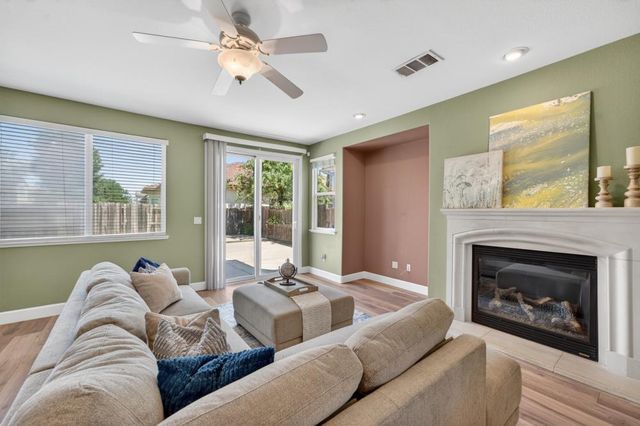 10387 Jillson Way, Elk Grove, CA 95757