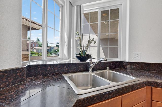 10387 Jillson Way, Elk Grove, CA 95757