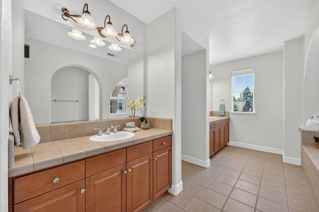 10387 Jillson Way, Elk Grove, CA 95757