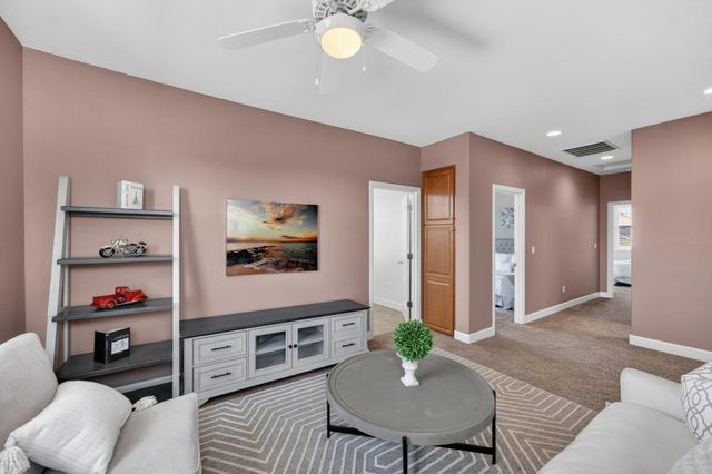 10387 Jillson Way, Elk Grove, CA 95757