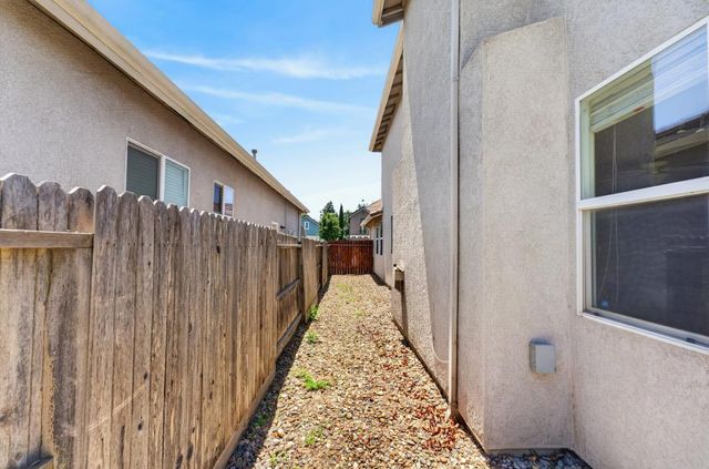 10387 Jillson Way, Elk Grove, CA 95757