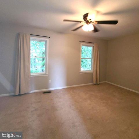 2037 GLEBE RD, Arlington, VA 22204
