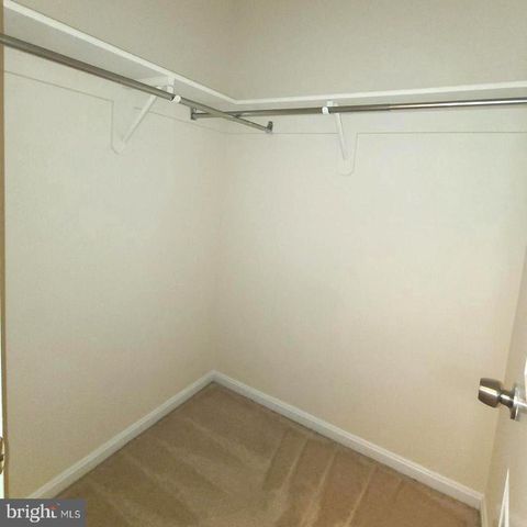 2037 GLEBE RD, Arlington, VA 22204