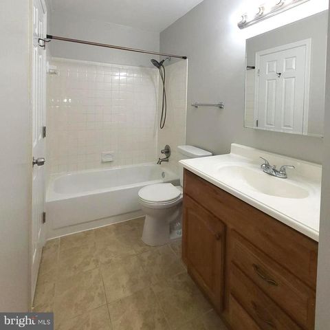 2037 GLEBE RD, Arlington, VA 22204